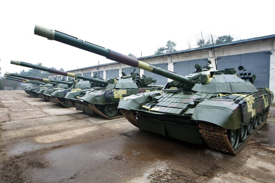 <p>Танки Т-72 Вооружённых сил Украины © ТАСС / Zuma</p>