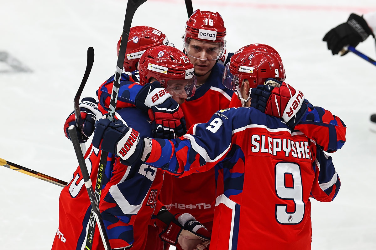 Хоккейный ЦСКА одержал первую победу в сезоне после разгрома от "Авангарда"
