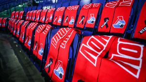 Все матчи дня в КХЛ начнутся с минуты молчания в память о погибших в авиакатастрофе хоккеистах "Локомотива"