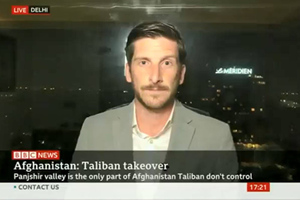 Журналист думал, что связь оборвалась, и в прямом эфире сказал всю правду о работе в Афганистане