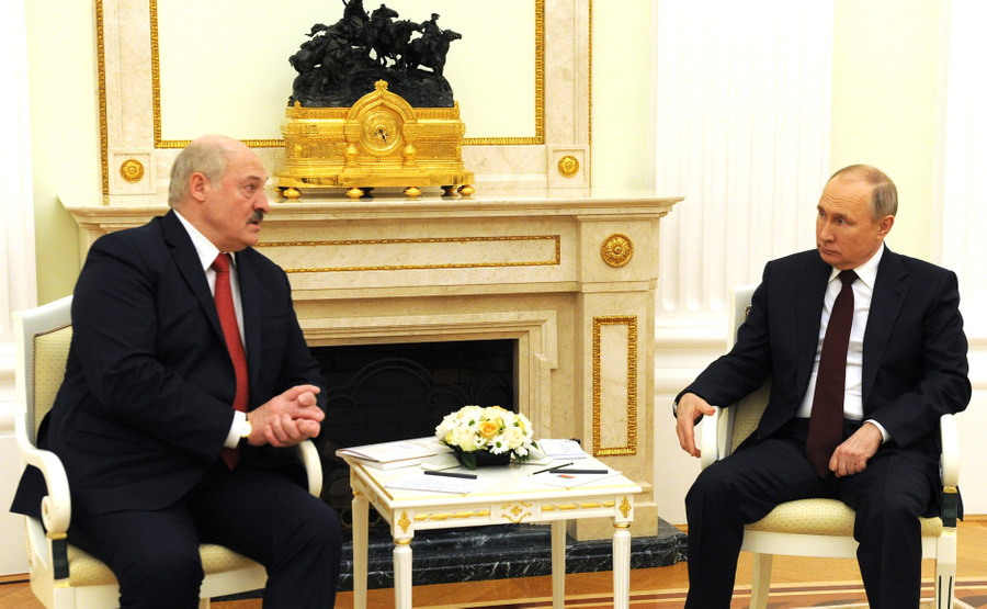Лукашенко и Путин подробно обсудили обострение в Афганистане