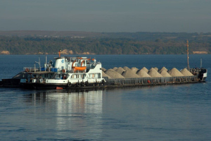 Украина ввела запрет на вход российских судов во внутренние воды страны
