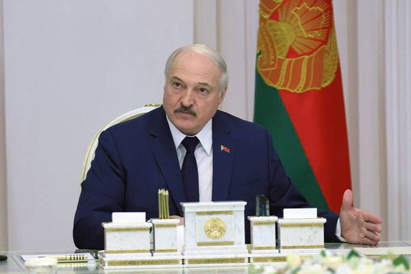 Лукашенко призвал Узбекистан извлечь уроки из событий в Казахстане