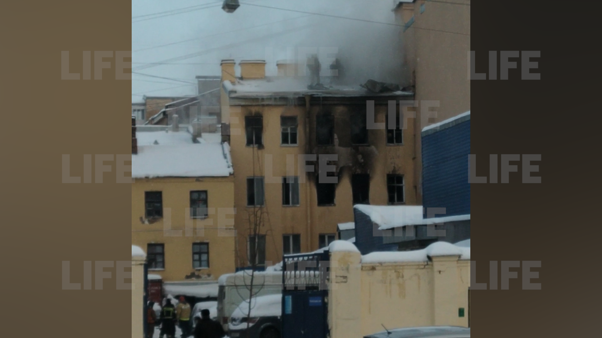 В Петербурге загорелся доходный дом Сорокина, в котором живёт актёр Иван Краско