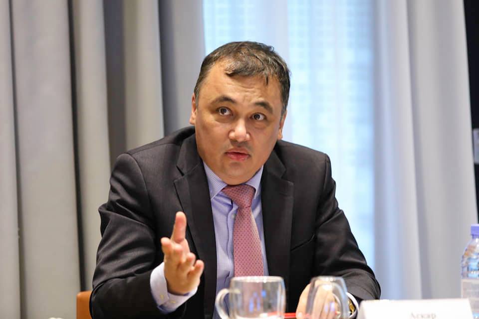 Рогозин заявил, что на Байконуре не обрадуются министру информации Казахстана Умарову