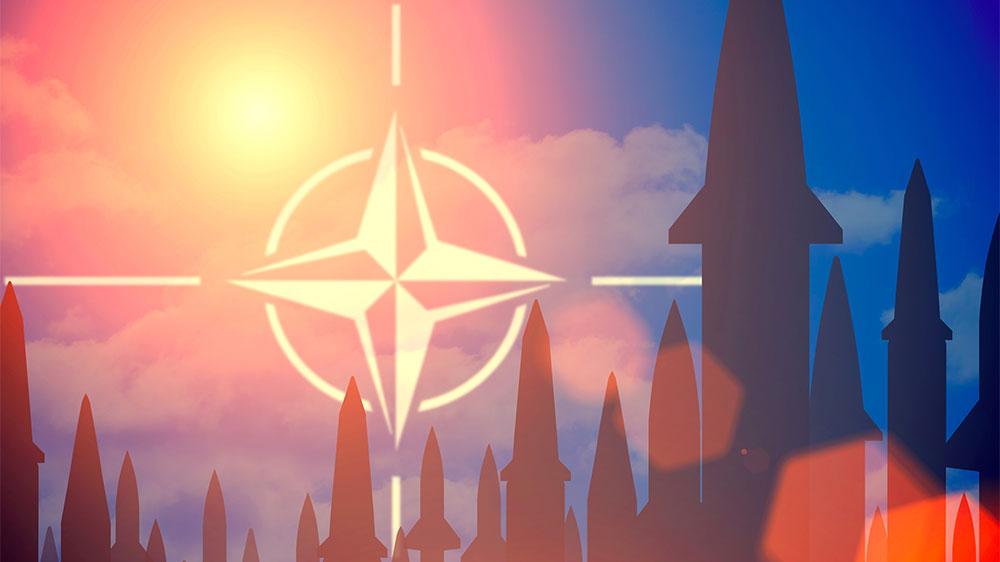 Россия озабочена стремлением НАТО понизить потолок применения ядерного оружия 