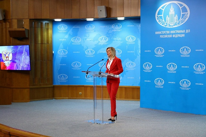 Захарова увидела продолжение деструктивной линии США в угрозах новых санкций против РФ