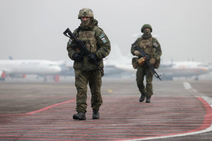 Миротворцы начали передавать охраняемые объекты в Казахстане силовикам