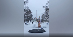Полиция Нижегородской области заинтересовалась танцем полуголой девушки на фоне часовни