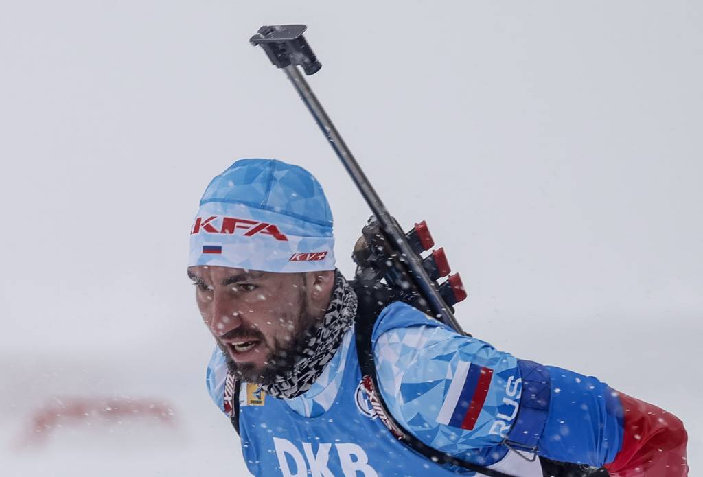 Биатлонист Логинов взял серебро в гонке преследования на Кубке мира