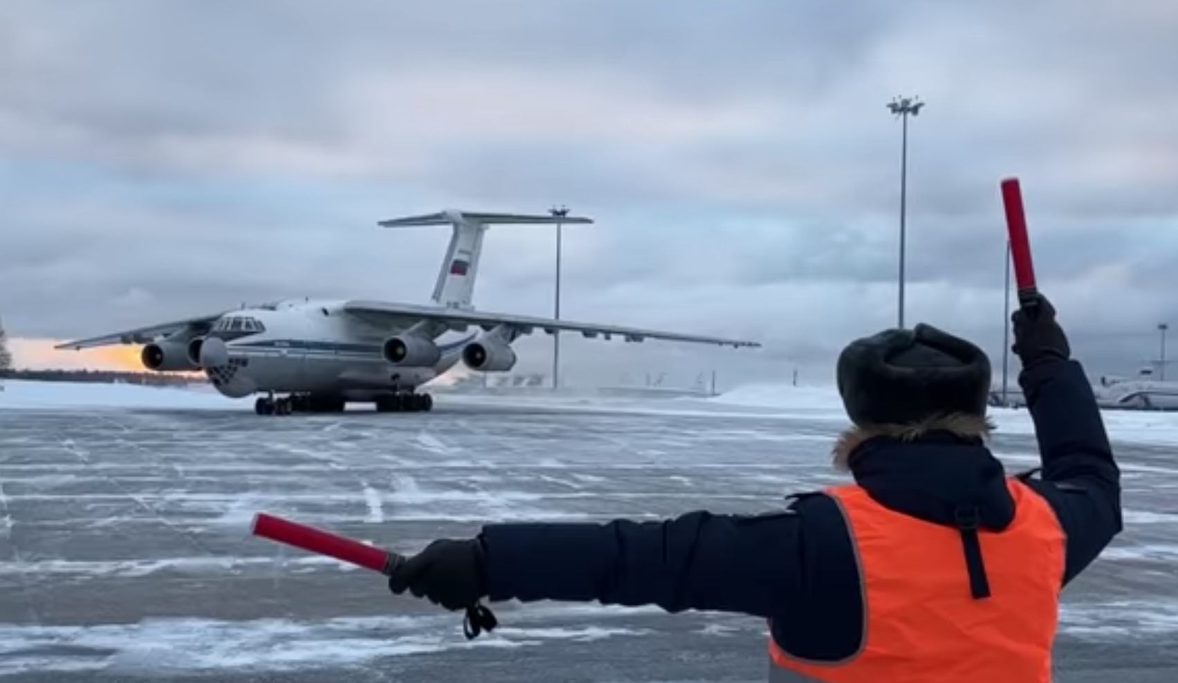 Очередной Ил-76 с российскими миротворцами вылетел из Алма-Аты в Ульяновскую область