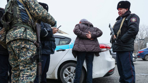 В Казахстане после массовых беспорядков арестовали 695 человек