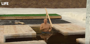 Песков пока не знает, будет ли Путин участвовать в крещенских купаниях