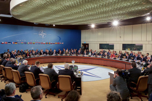 Глава МИД Венгрии заявил о невозможности вступления Украины в НАТО без серьёзных изменений