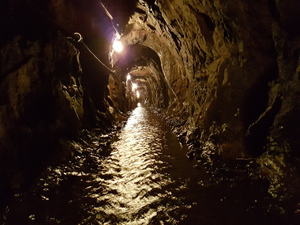 Из шахты "Обуховская" спасли трёх горняков, просидевших под завалами четыре дня