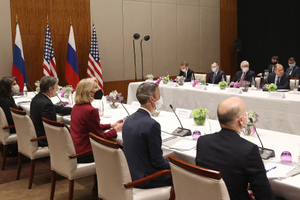 Глава делегации РФ Гаврилов предупредил, что на переговорах с США и НАТО "тикает счётчик"