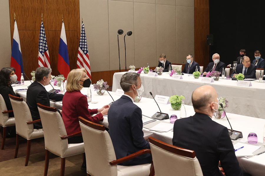 <p>Встреча главы МИД РФ Лаврова и госсекретаря США Блинкена в Женеве. Фото © Сергей Бобылев / ТАСС</p>