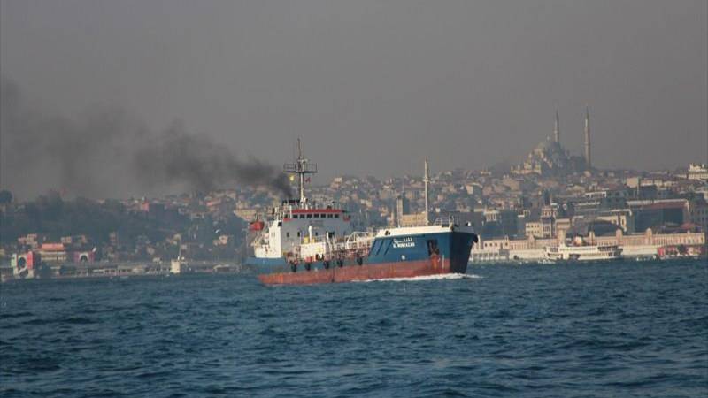 В Чёрном море произошёл пожар на танкере Almuntazah с российским экипажем