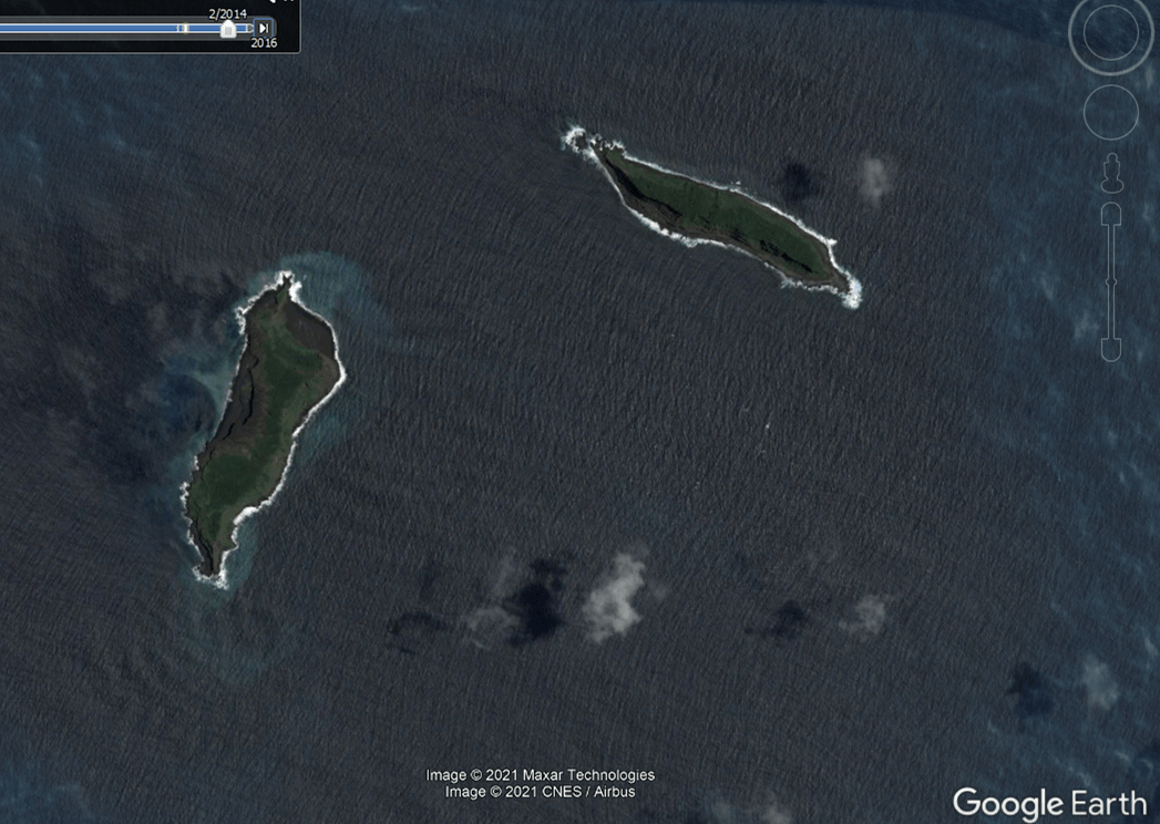 Полинезийские острова Хунга-Хаапай и Хунга-Тонга в 2014 году. Фото © Google Earth