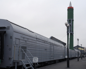Верхом на "скальпеле": Зачем Россия строит космодром на поезде Судного дня