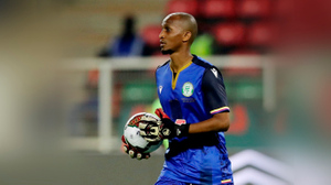 На Кубке Африки защитник встал в ворота сборной Комор и сделал 4 сейва в матче с Камеруном