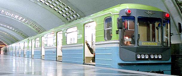В Ташкенте эвакуировали пассажиров, застрявших в метро из-за отключения электричества
