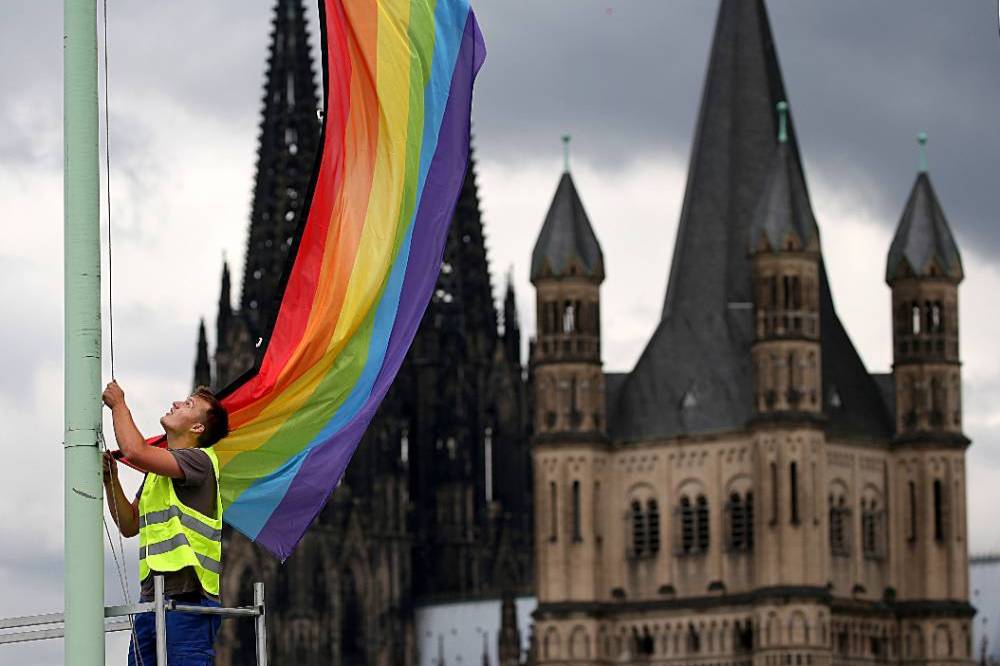В Германии более сотни представителей католической церкви совершили каминг-аут