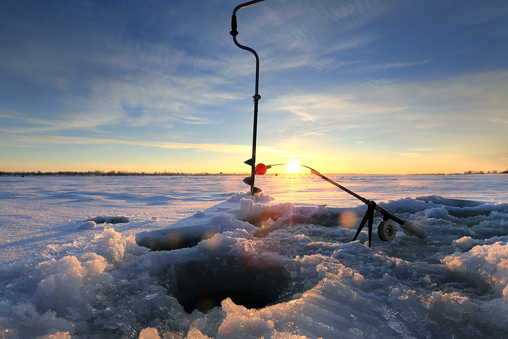 Зимняя рыбалка. Фото © Shutterstock