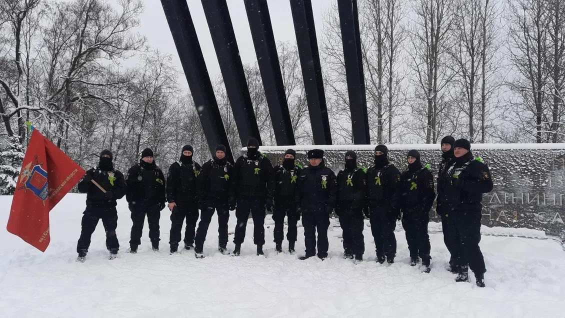 Полицейские совершили марш по Дороге жизни в годовщину снятия блокады Ленинграда