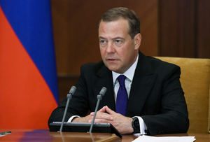 Медведев назвал Украину игрушкой в руках НАТО и США
