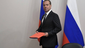 "Отступать некуда, позади Москва": Медведев напомнил о невыполненном обещании НАТО не продвигаться на восток