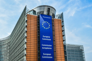 Еврокомиссия готовит контрсанкции на возможные меры России против ЕС
