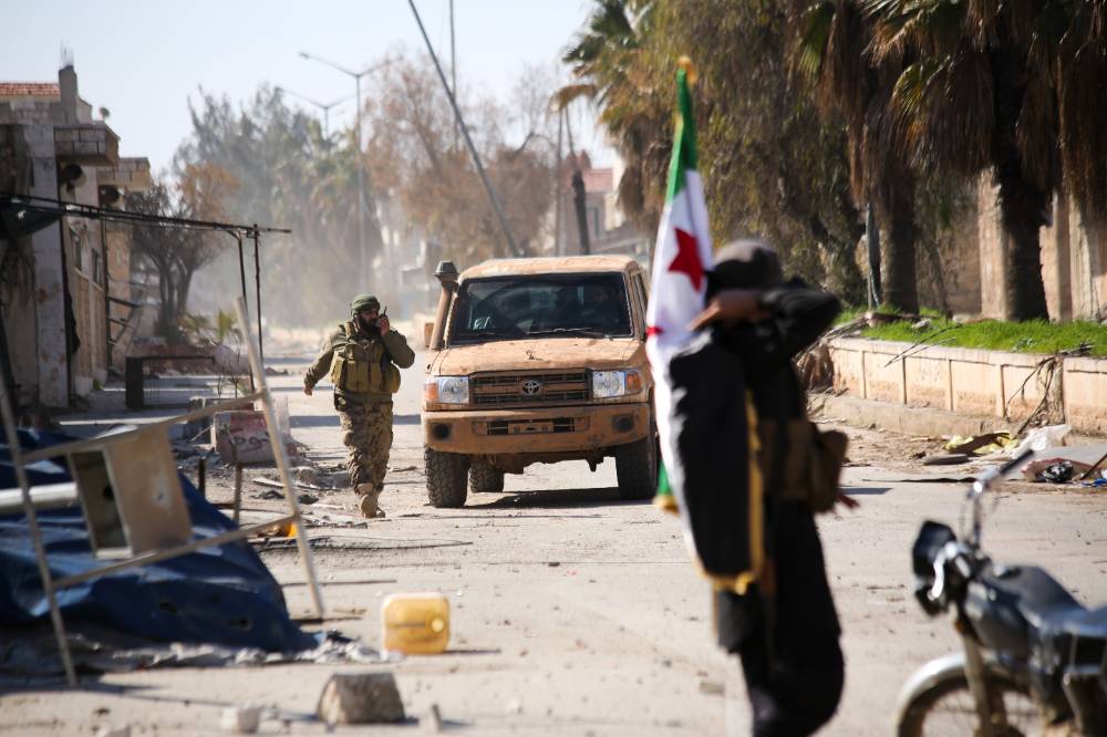 Около 200 боевиков сбежали из отбитой у ИГИЛ тюрьмы в Сирии