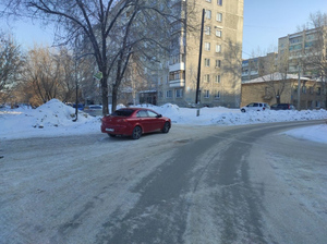 В Новосибирске пьяная автоледи сбила двоих детей на тротуаре