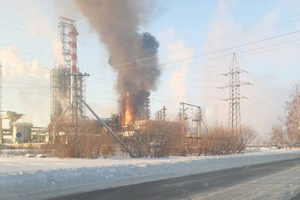 В Тюменской области загорелся нефтеперерабатывающий завод