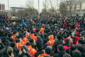 Во время протестов в Алма-Ате пострадало 137 полицейских
