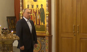Путин встречает Рождество в домовой церкви резиденции Ново-Огарёво