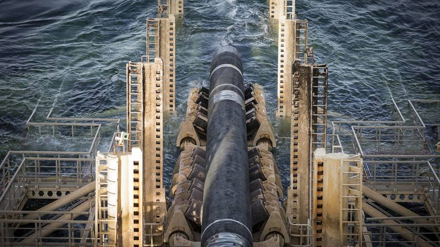 <p>Фото © <a href="https://www.nord-stream2.com/media-info/images/pioneering-spirit-installing-the-pipeline-in-swedish-waters-714/" target="_blank" rel="noopener noreferrer">nord-stream2</a></p>