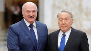 Лукашенко обсудил ситуацию в Казахстане с Назарбаевым
