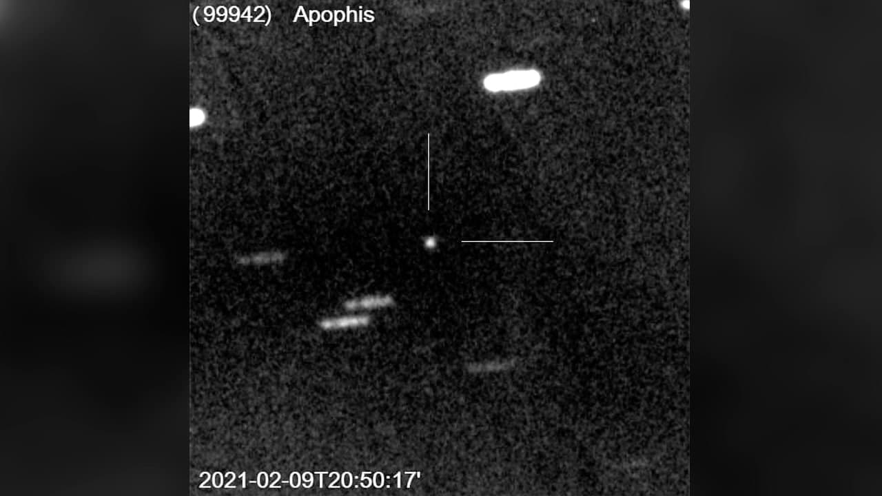 В "Роскосмосе" оценили вероятность столкновения астероида Апофис с Землёй