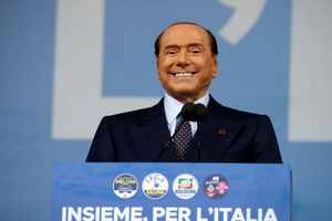 Берлускони призвал новое правительство Италии не менять политику в отношении России