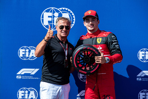 Пилот "Феррари" Леклер выиграл девятую в сезоне квалификацию на этапах "Формулы-1"