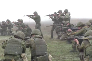 Стрельба из пулемётов и гранатомётов: Появилось видео боевой подготовки мобилизованных россиян на полигоне в ДНР