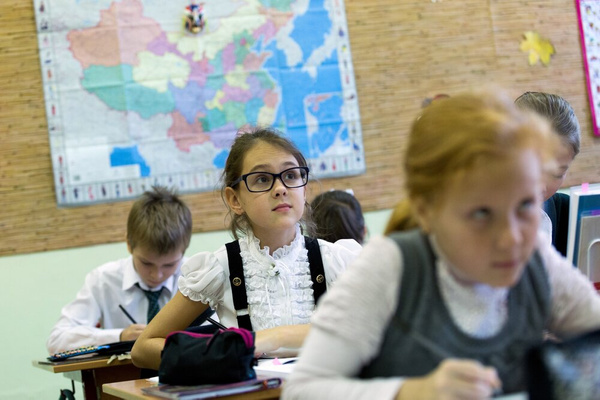 В Петербурге более 70% учеников начальной школы ушли на каникулы из-за гриппа и ОРВИ