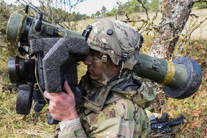 Пентагон пообещал поставлять оружие Украине "сколько это потребуется"