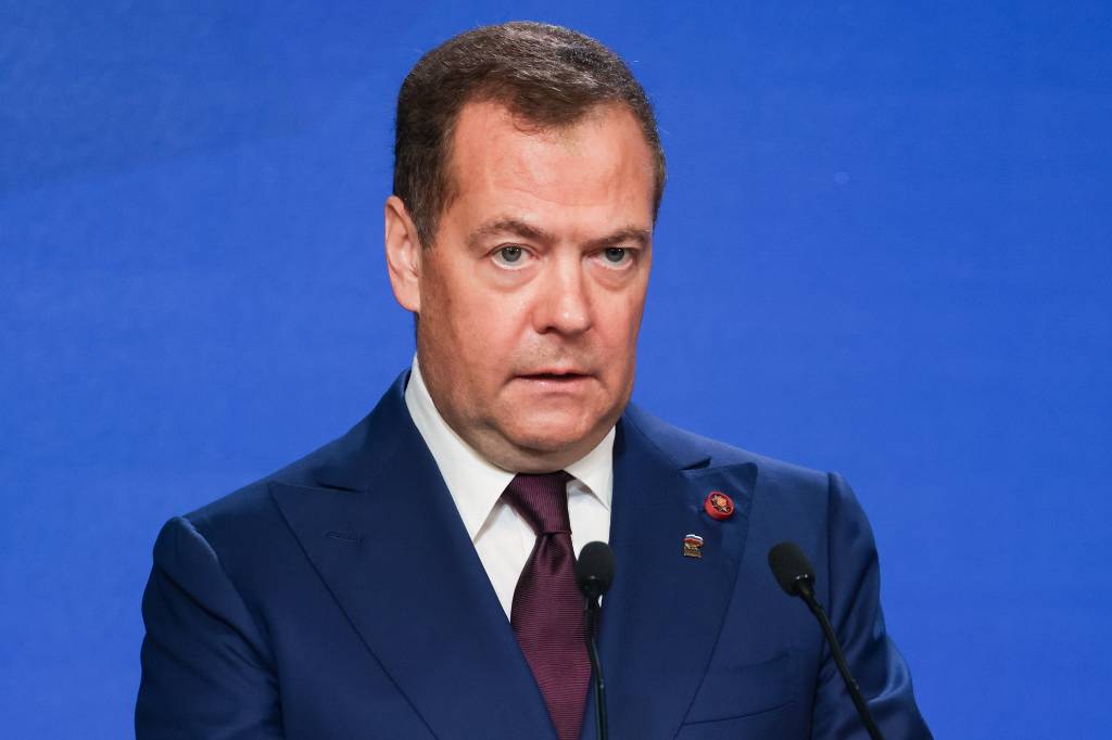 Медведев призвал ООН принять резолюцию об ущербе пострадавшим от США странам