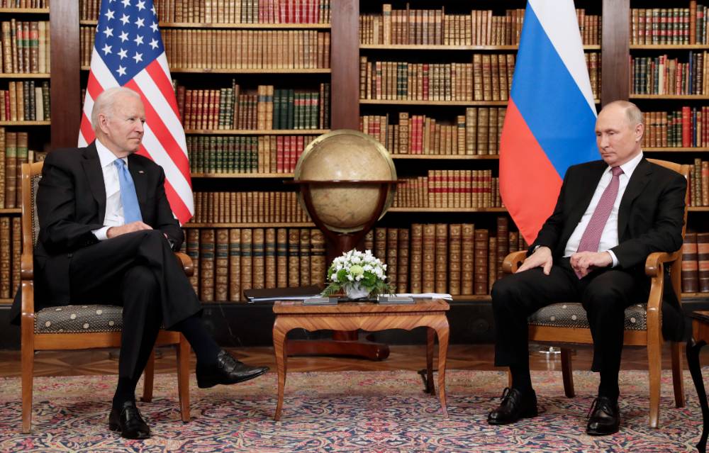 Лавров не исключил проведения переговоров Путина и Байдена на G20