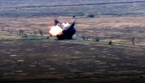 Артиллеристы 1-й Славянской бригады показали видео уничтожения БМП ВСУ из пушки "Рапира"
