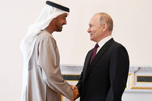 Путин пообещал подробно сообщать президенту ОАЭ о ситуации вокруг ЗАЭС