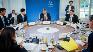 "Жалкие!": Французы осудили лицемерие G7 из-за желания взыскать по счетам с Путина